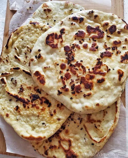 Soft Pan Fried Garlic Naan Bread