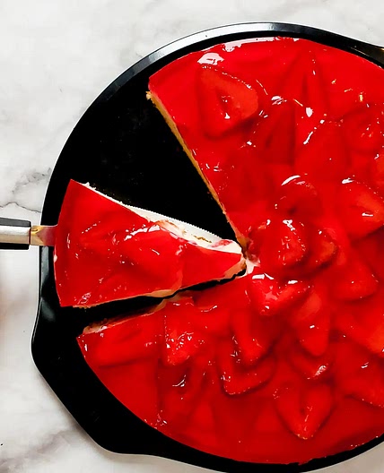 Strawberry Vanilla Pudding Cake (Erdbeerkuchen mit Vanillepudding)