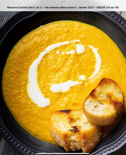 Potage aux carottes, curcuma et cari