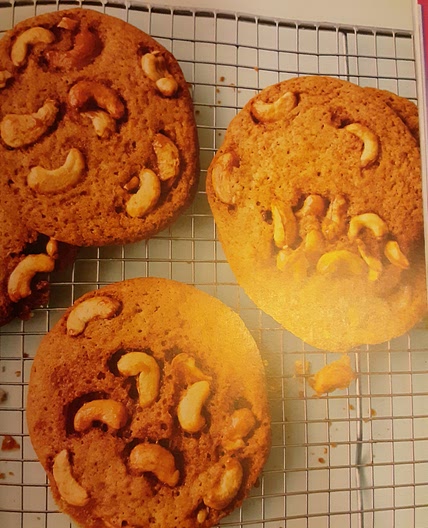 Honey Cashew Cookies