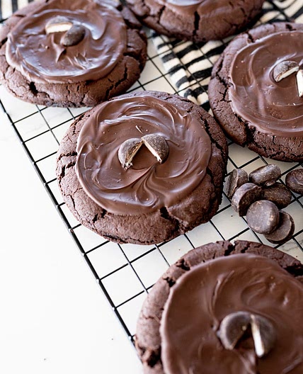Crumbl Chocolate York Cookies
