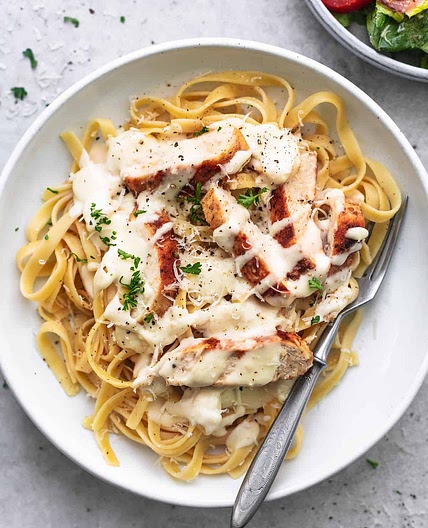 Copycat Olive Garden Chicken Alfredo Recipe