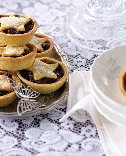Traditional fruit mince pies