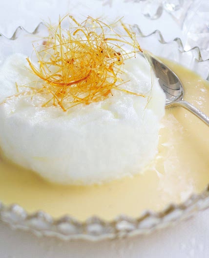 Floating islands with spun sugar