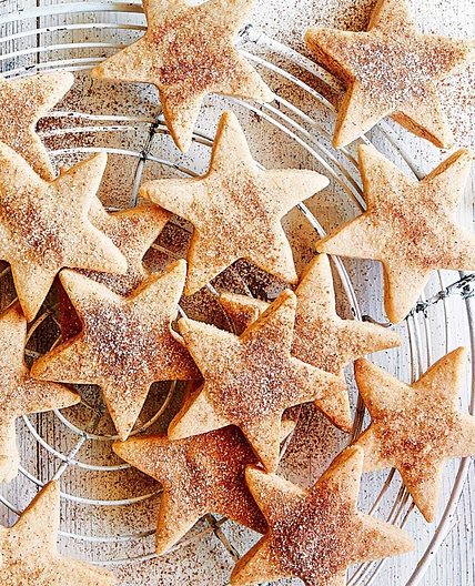 Cinnamon shortbread stars