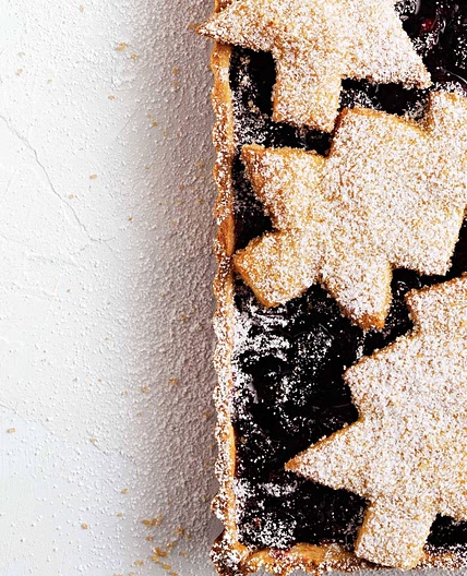 Merry cherry Christmas tart