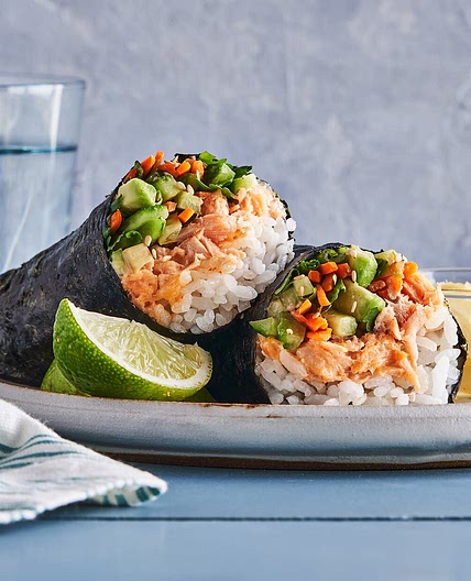 Salmon sushi handrolls