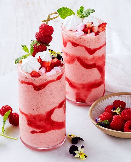 Eton mess cocktail recipe