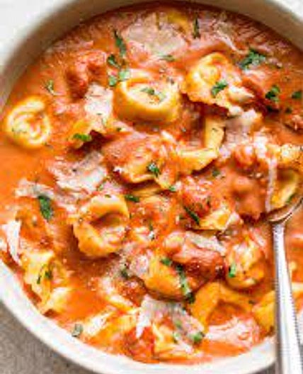 One Pot Tomato Tortellini Soup