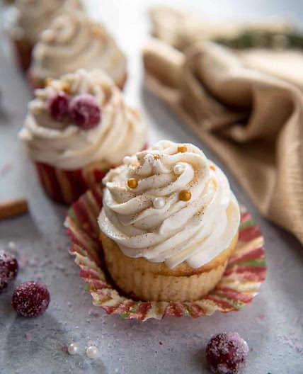 Horchata Cupcakes with Cinnamon Buttercream
