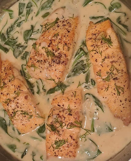 Salmon with Garlic Cream Sauce