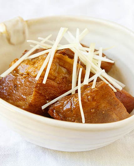 Japanese Braised Pork Belly (Buta no Kakuni)