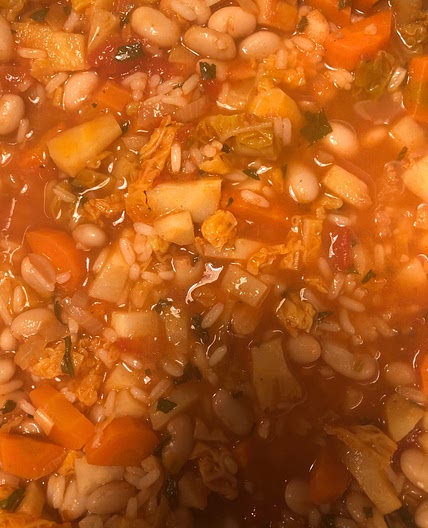 Wirsing-Minestrone mit Reis
