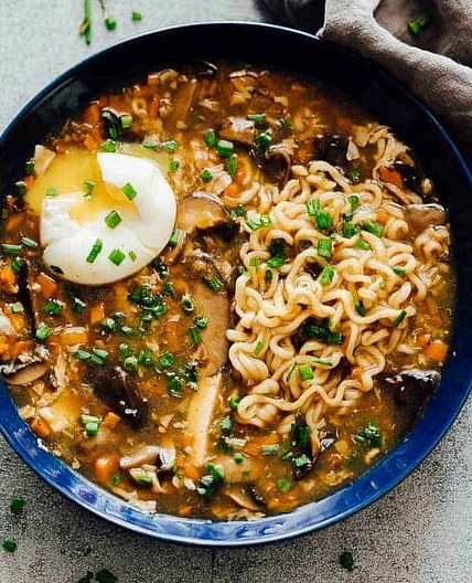 Chinese Hot and Sour Soup with Ramen