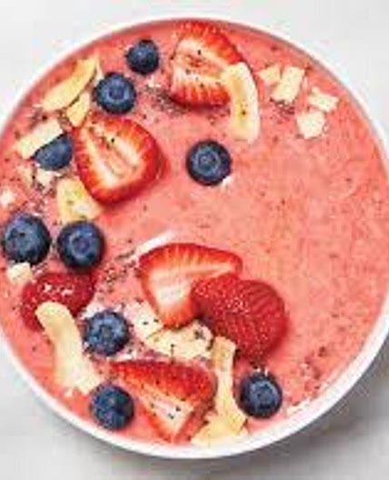 Keira's strawberry smoothie bowl