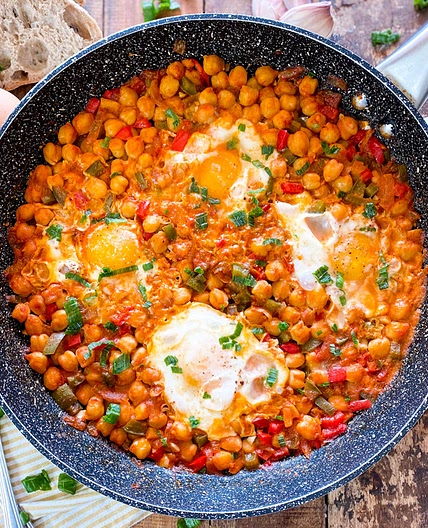 Spanish Garbanzo Beans with Eggs