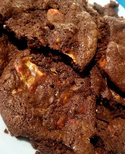 Easy Peppermint Hot Chocolate Cookies