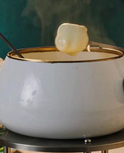 Cozy Cheesy Fondue