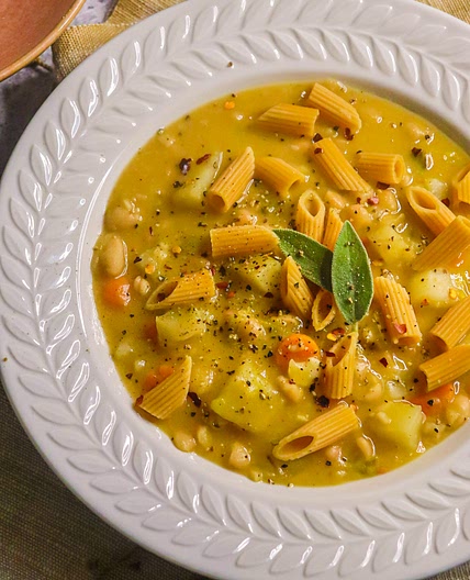 Classic Vegan Pasta e Fagioli Soup