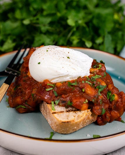 Puréety Gourmet Beans on Toast with Poached Egg by Pureety