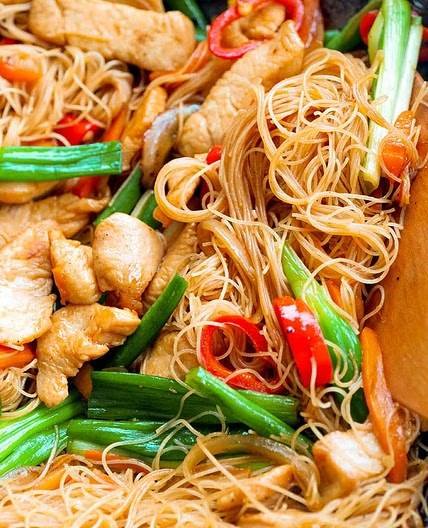 Chicken and Rice Noodle Stir Fry