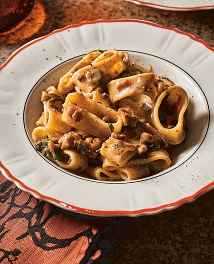 Pasta Cacio e Walnut 