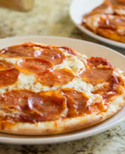 Turkey Pepperoni Pita Pizza