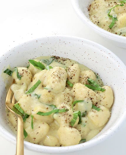 10-INGREDIENT CREAMY BASIL GNOCCHI