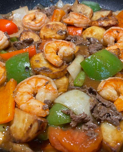 Pepper Steak with Shrimp & Potatoes