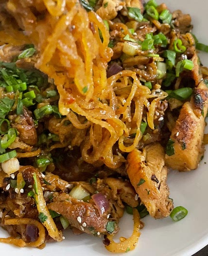 [Paleo, Whole30] Spicy Garlic Daikon Noodles with Chicken — Bottomless Chef
