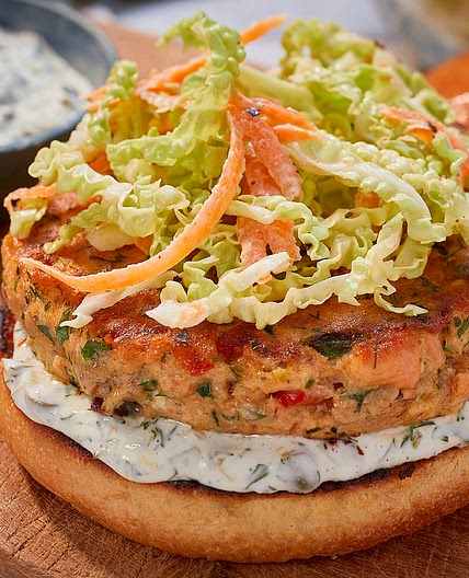 Salmon burgers ﻿with tartar sauce and slaw﻿