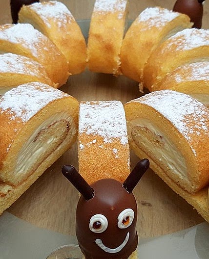 Regenbogen-Biskuit-Schnecken
