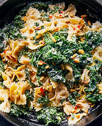 Creamy kale pasta