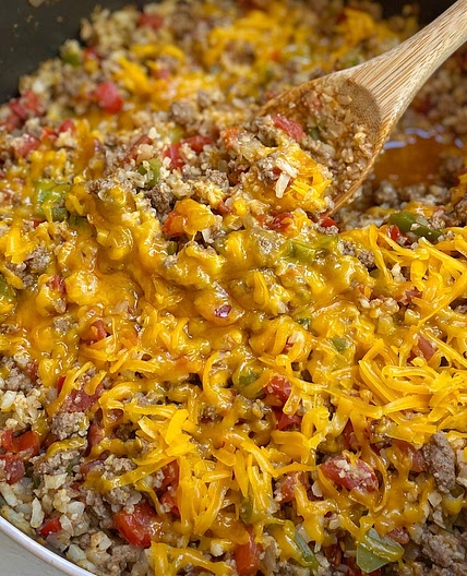 Cheesy Taco Ground Beef & Cauliflower Rice Skillet