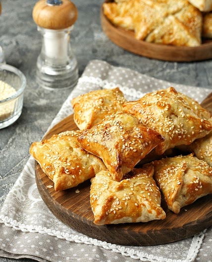 Самса с курицей и грибами