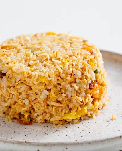 Instant Ramen Fried Rice: Perfect for Eating All Alone