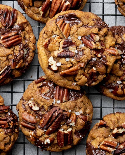 The Best Pecan Chocolate Chip cookies (VIDEO)