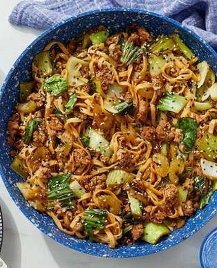 Pork & Wonton Noodles with Vegetables & Sesame Seeds