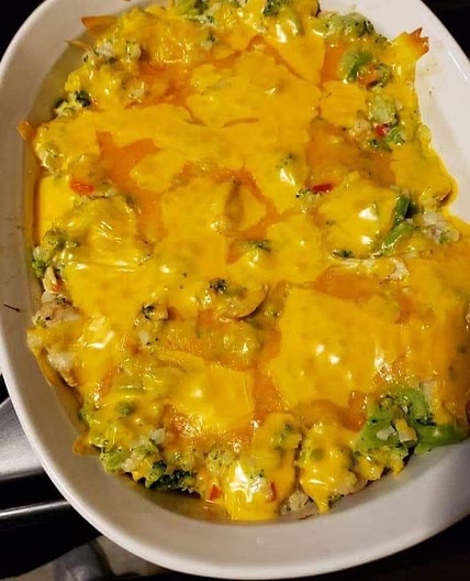 Chicken Broccoli 🥦 Cauliflower Rice Casserole!!😊