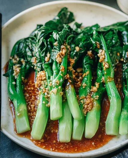 Chinese Broccoli with Oyster Sauce (蚝油芥蓝, Gai Lan)