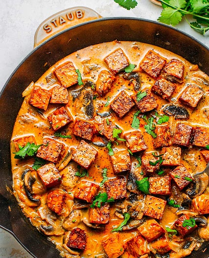 Tempeh in Creamy Mushroom Coconut Sauce