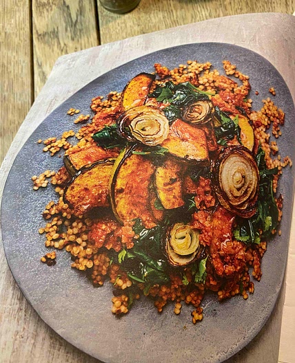 Crispy COUSCOuS with pumpkin and tomatoes