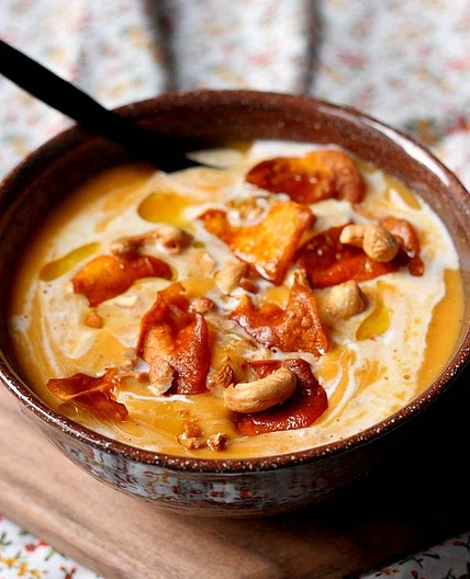 Velouté de patate douce au lait de coco et épices