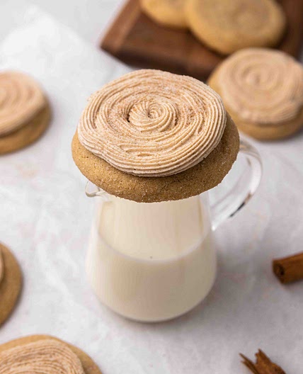 Crumbl 🙀 Churro Cookie