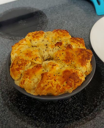 Chicken Alfredo Pullapart Bread