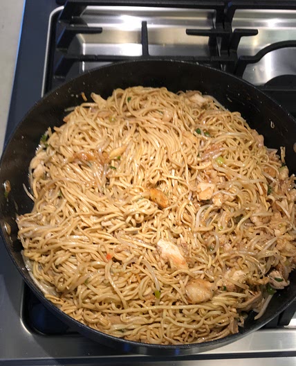 Hong Kong-Style Chicken Chow Mein