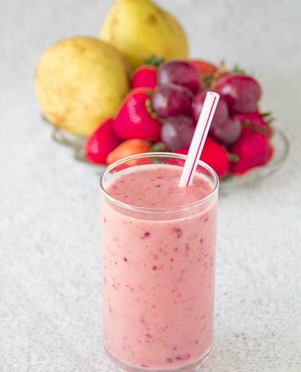 Strawberry Banana Pear Smoothie