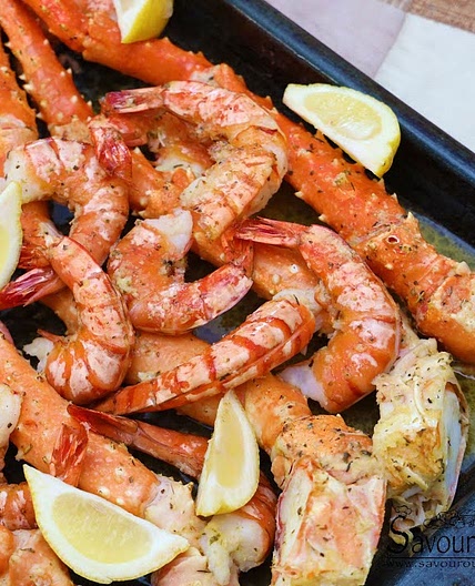 Baked King crab legs and shrimps