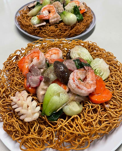 Mì Xào Dòn  - Crispy Egg Noodles with Stir Fry