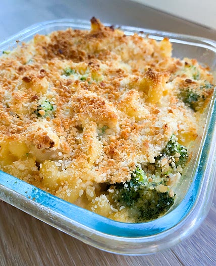 BROCCOLI CHICKEN MAC AND CHEESE — Jess Dukes